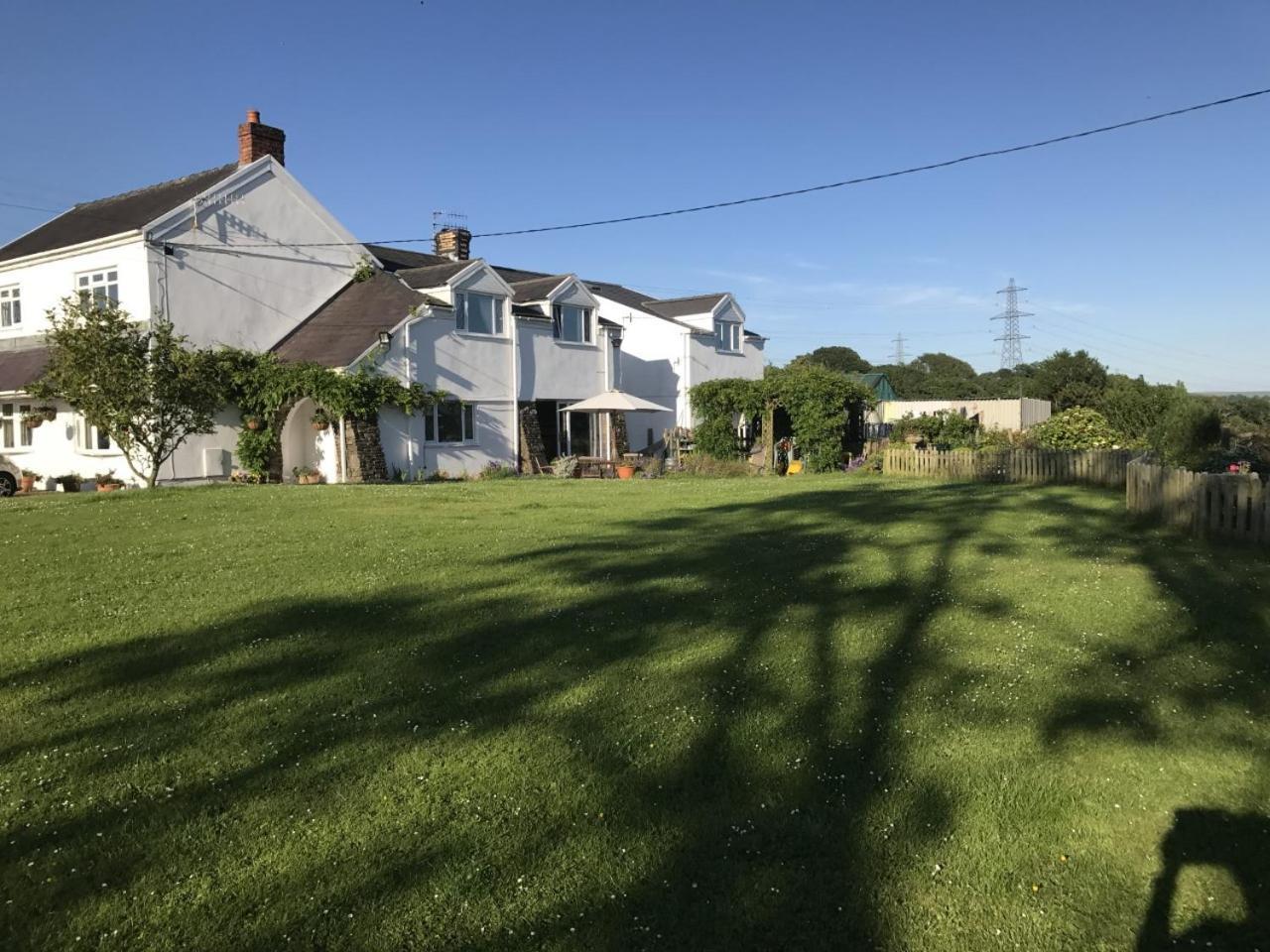Brynawel Farm B&B Pontlliw ภายนอก รูปภาพ